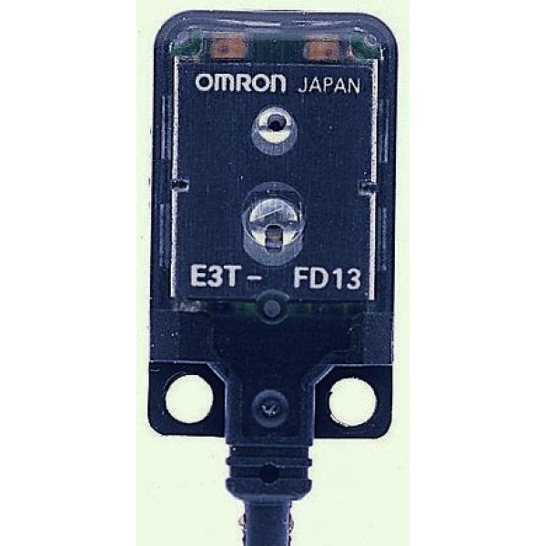 Omron E3T-FD14 2M Diffuse Photoelectric Sensor 5 → 30 mm Detection Range