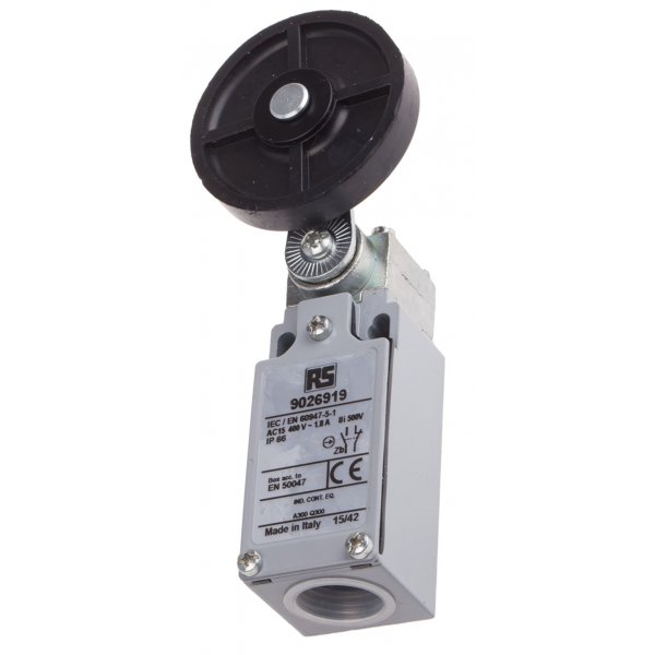 RS PRO 902-6919 IP66 Snap Limit Switch Roller Lever Zinc Alloy, NO/NC, 400V