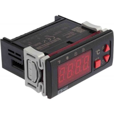RS PRO 124-1045 Panel Mount On/Off Temperature Controller 1 Input, 1 Output Relay