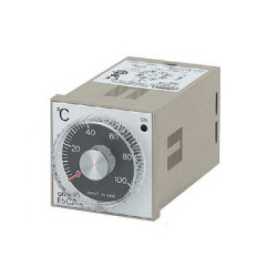 Omron E5C2-R40K AC100-240 0-200  On/Off Temperature Controller 1 Output Relay