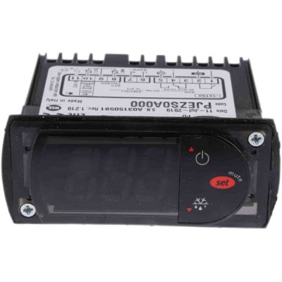 Carel PJEZS0A000 On/Off Temperature Controller, 36 x 81mm, 230 V ac Supply Voltage