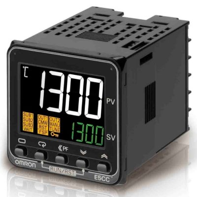 Omron E5CC-TQX3A5M-003 Temperature Controller, 48 x 48mm 2 Input, 3 Output Voltage Pulse, 240 V
