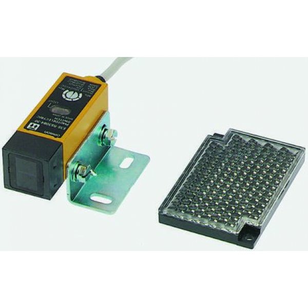 Omron E3SRS30E430 Retro-reflective Photoelectric Sensor 300 mm